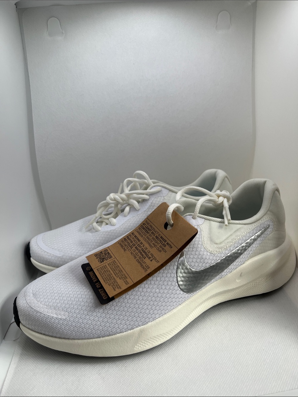 Nike Women's Lightweight Running Sneakers Revolution 7